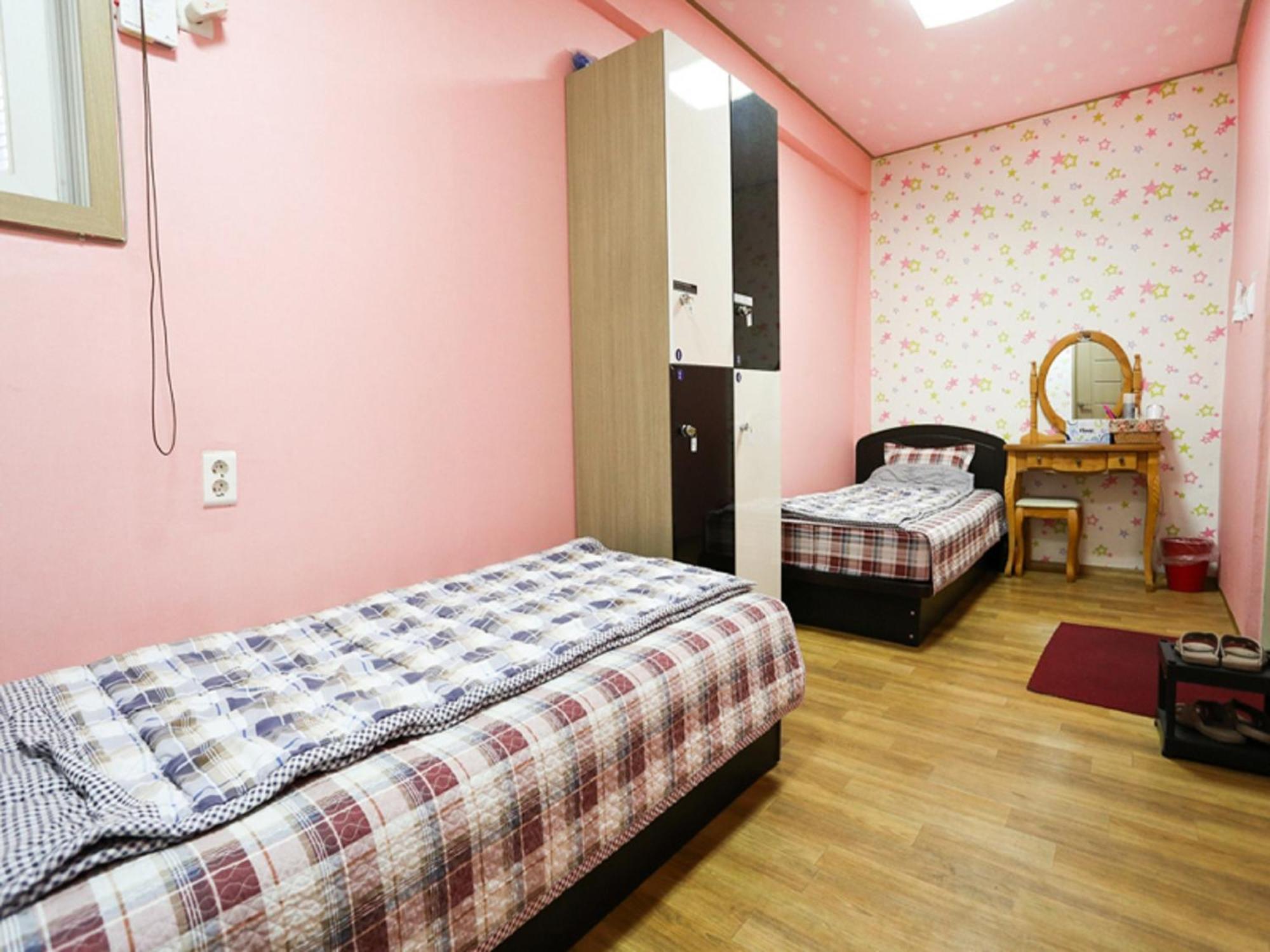 Funstay Inn Guesthouse Busan Room photo