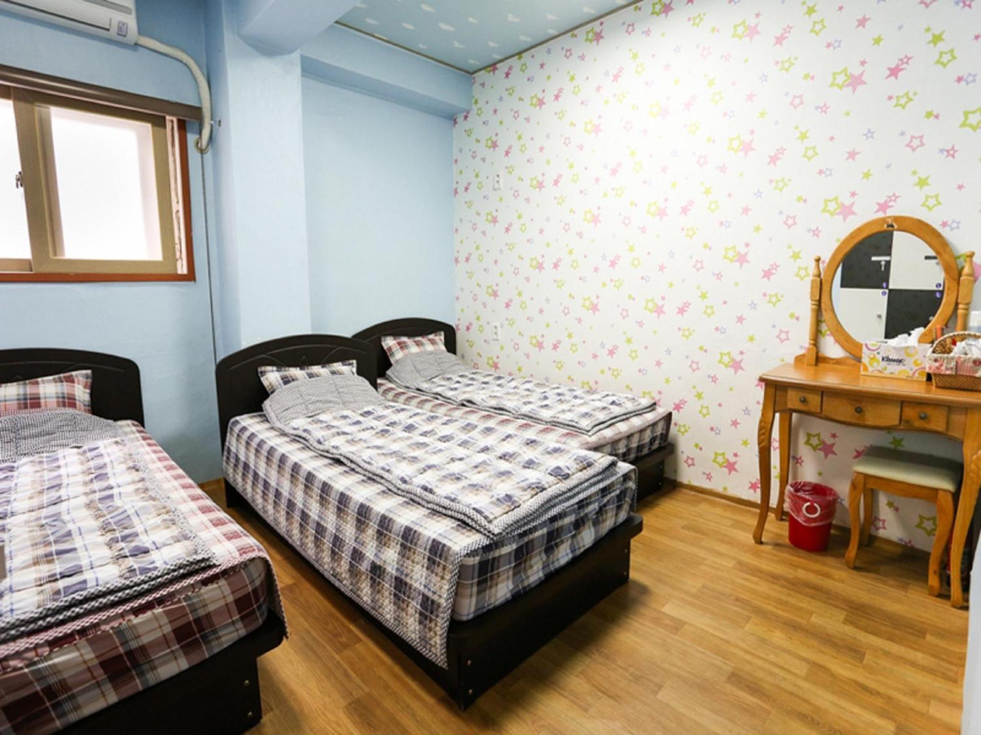 Funstay Inn Guesthouse Busan Room photo