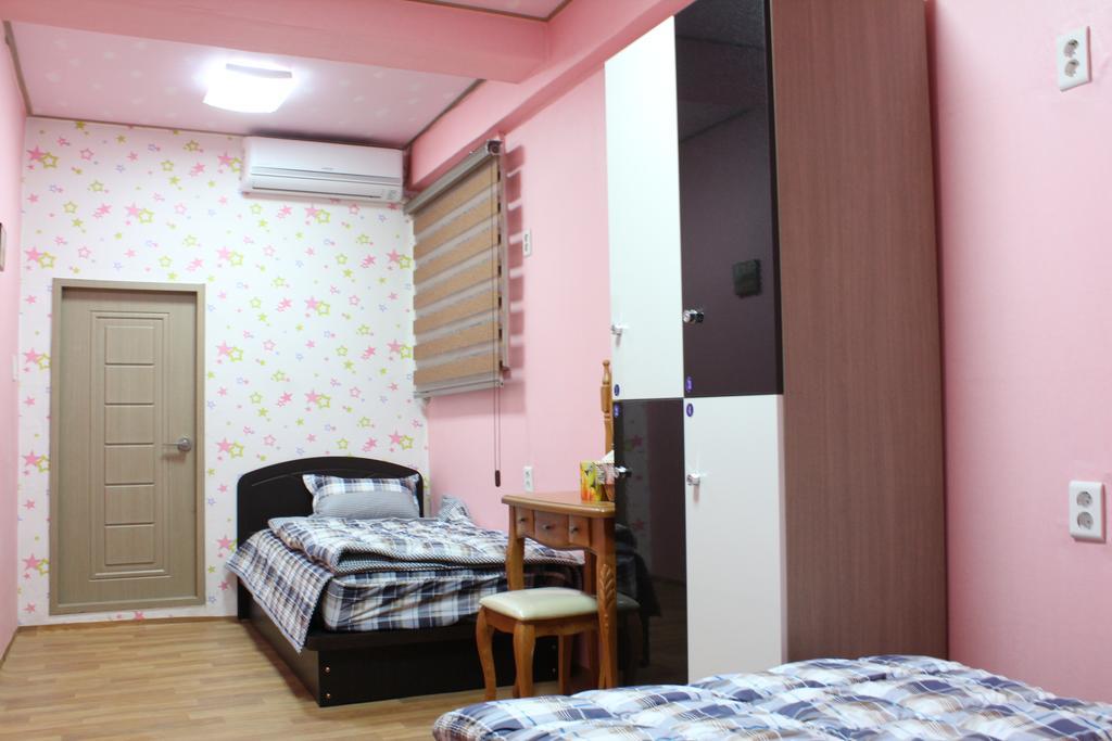 Funstay Inn Guesthouse Busan Exterior photo
